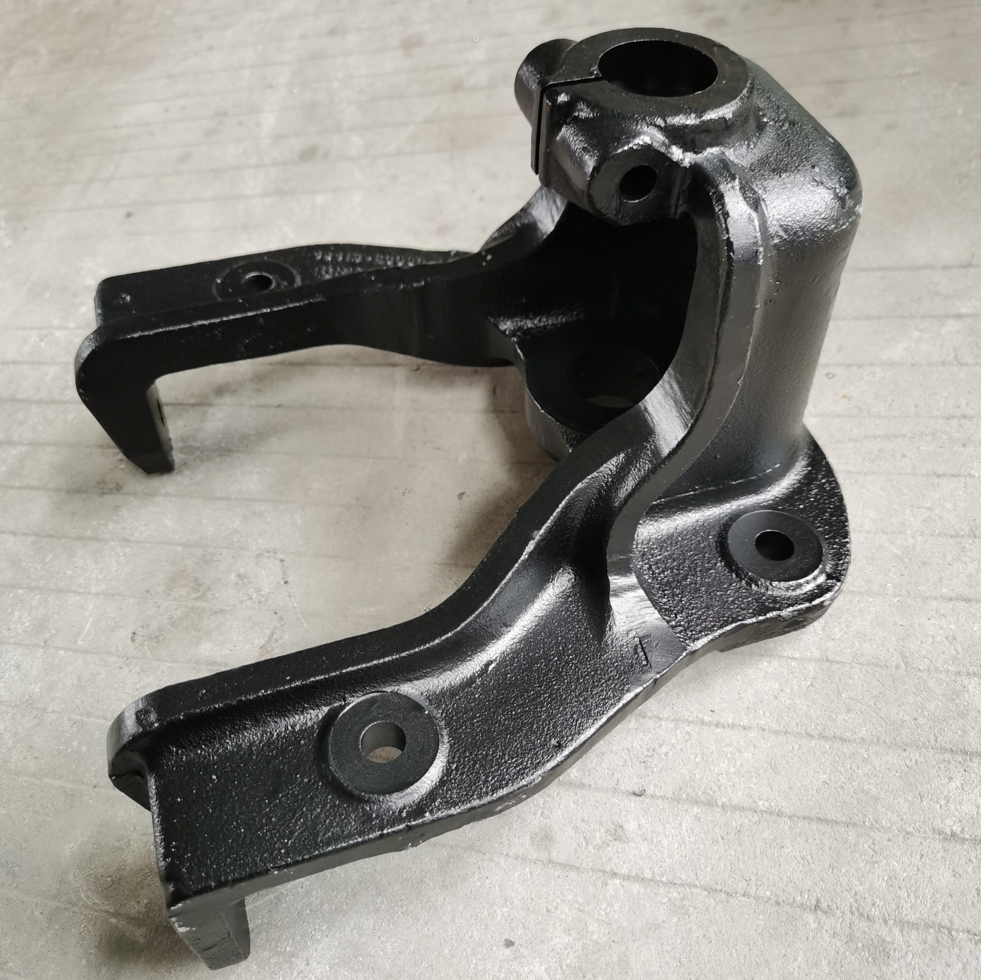 Hino 700 Truck Suspension Chassis Parts Spring Rear Bracket 48416-E0090 - Image 2